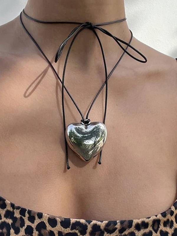 Adjustable Chunky Heart Charm Necklace - Image 3