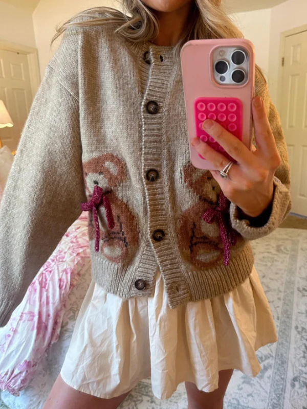 Bear Bow Print Sweaters - Image 8
