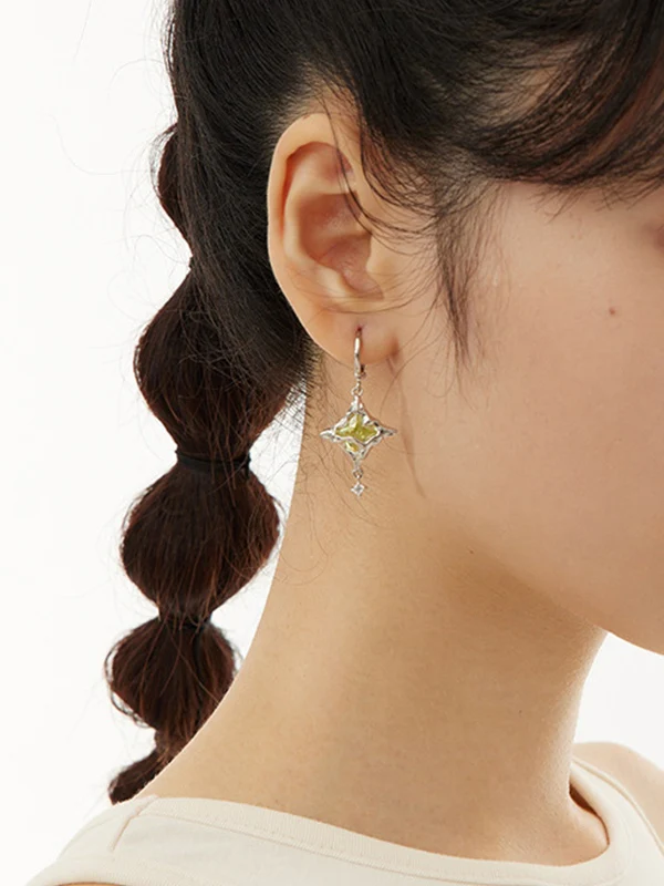 Cool Niche Aurora Star Earring - Image 4