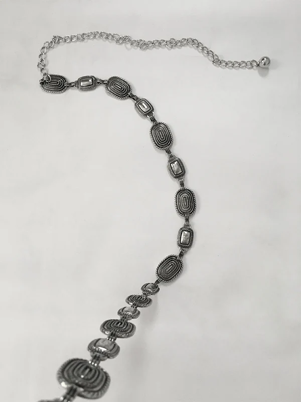 Engraved Geometric Design Chain Belt - Image 4