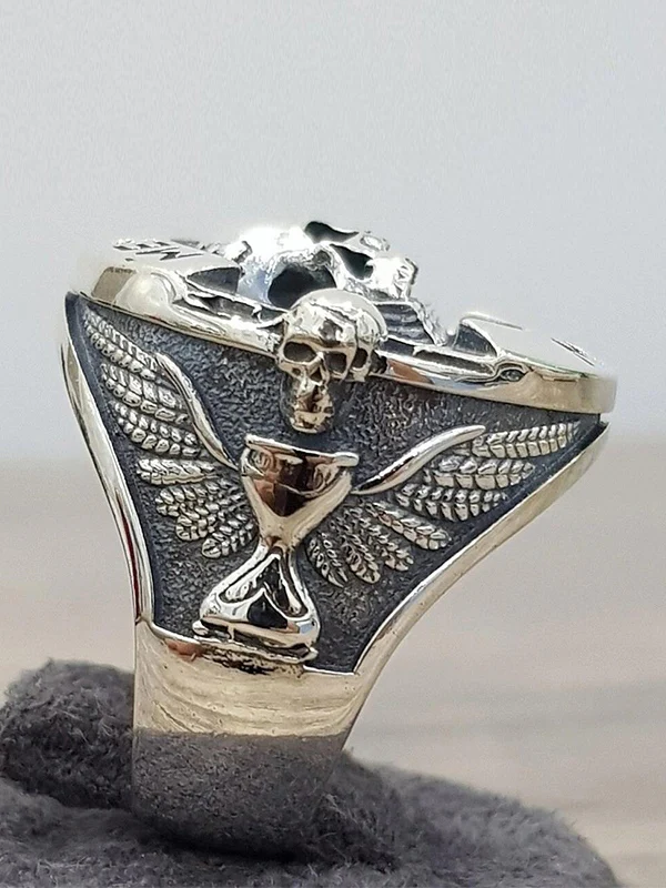 Engraved Skull Chunky Dome Ring - Image 4