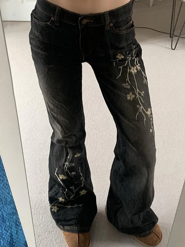 Floral Embroidery Flare Jeans - Image 5