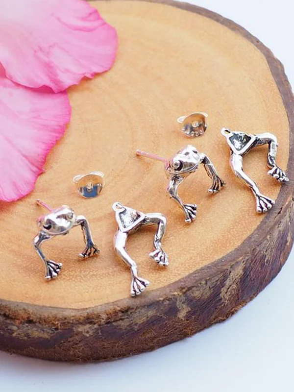 Frog Design Stud Earring - Image 4