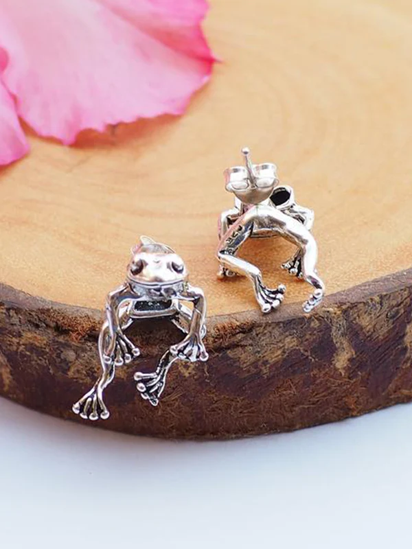 Frog Design Stud Earring - Image 6
