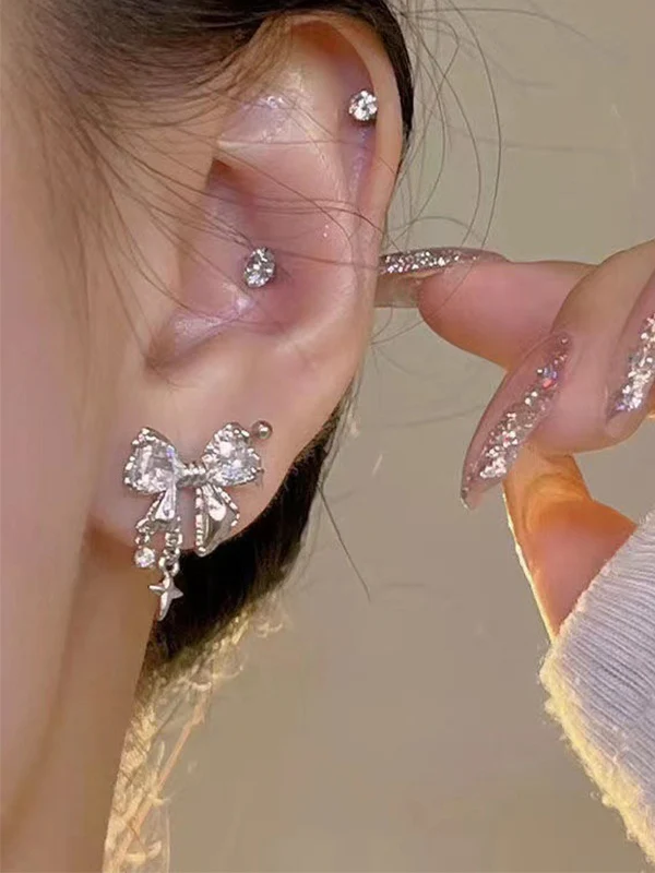 Glittering Bow Styling Stud Earring - Image 4