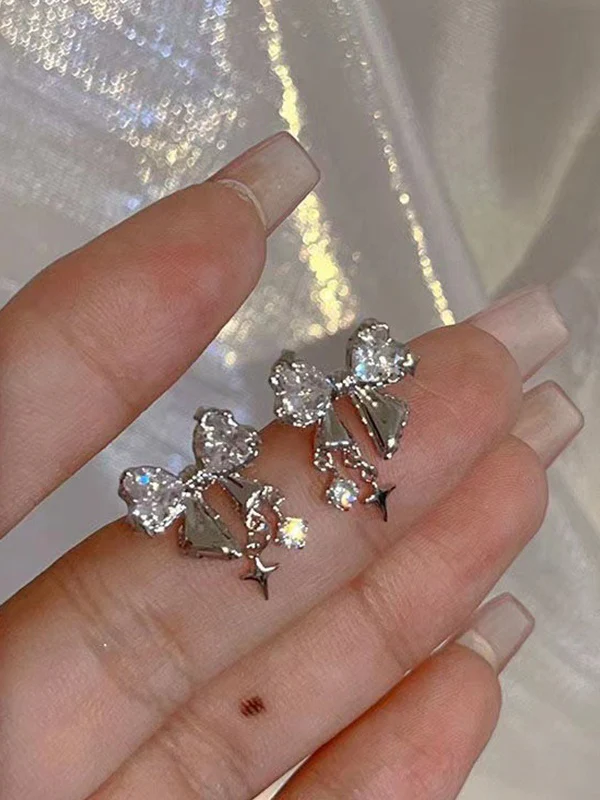 Glittering Bow Styling Stud Earring - Image 5