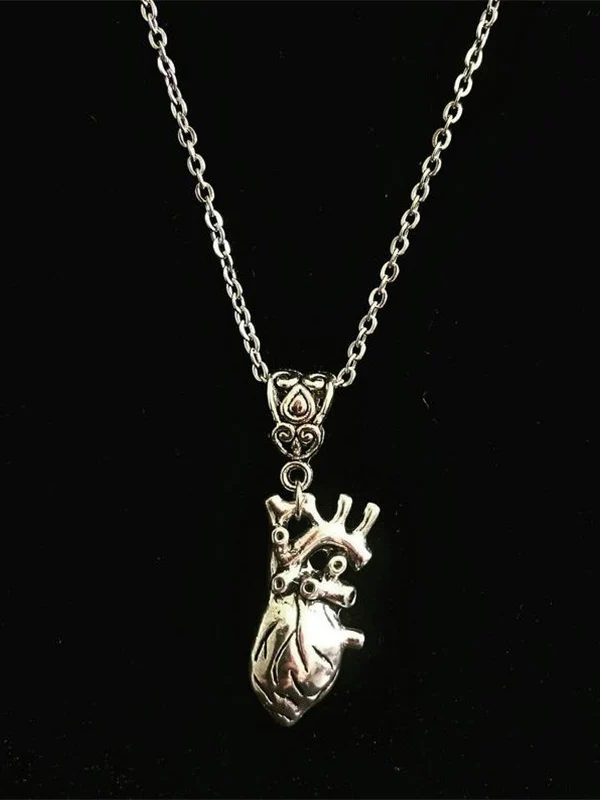 Grunge Heart Pendant Necklace - Image 2