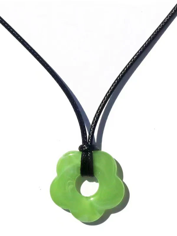 Hollow Out Flower Pendant Rope Necklace - Image 5