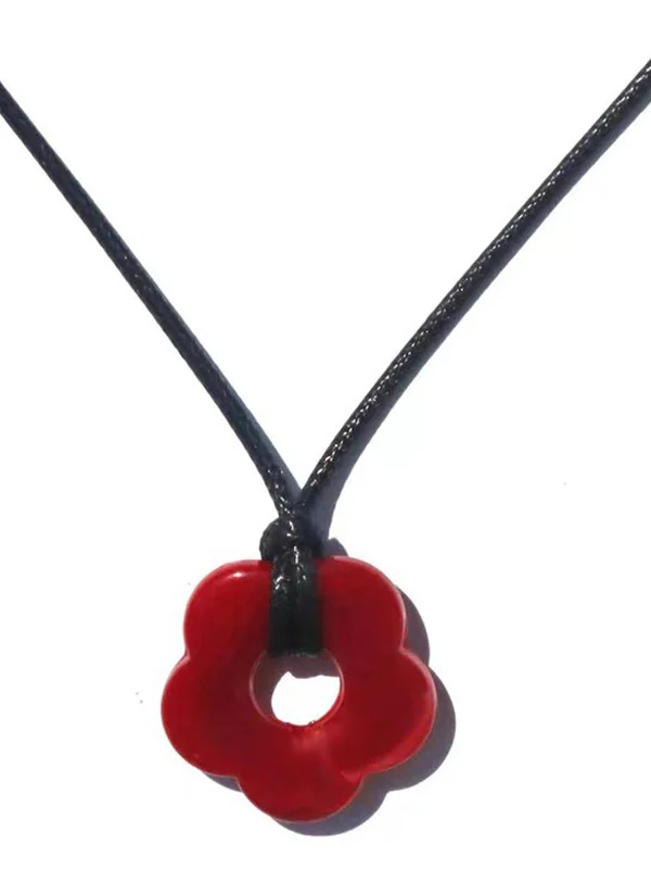 Hollow Out Flower Pendant Rope Necklace - Image 6