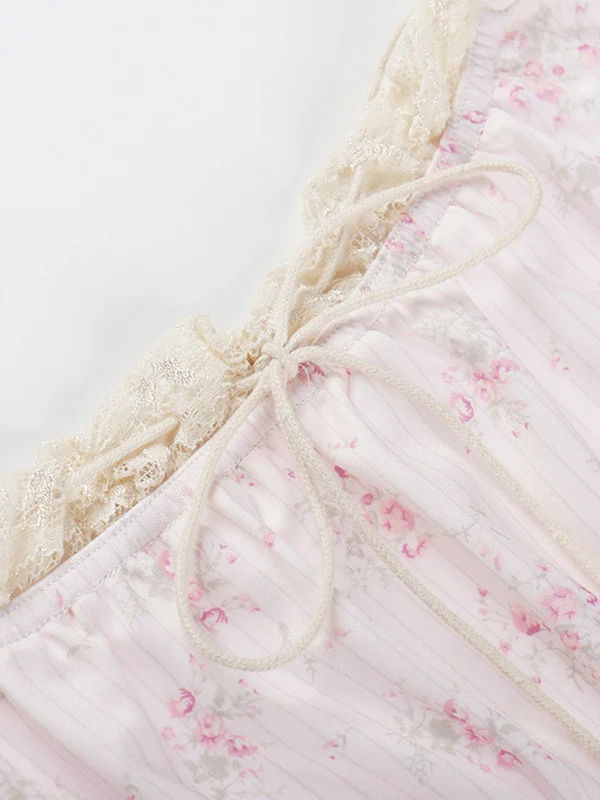 Lace Paneled Floral Cropped Tank Top - Image 4