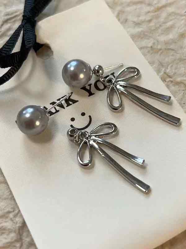 Long Pearl Bow Earring - Image 6