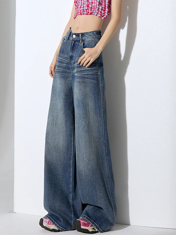 Loose-Fitting Boyfriend Jeans - Image 4