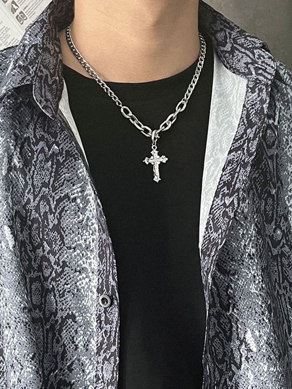 Men's Rhinestone Cross Pendant Chain Necklace - Image 5