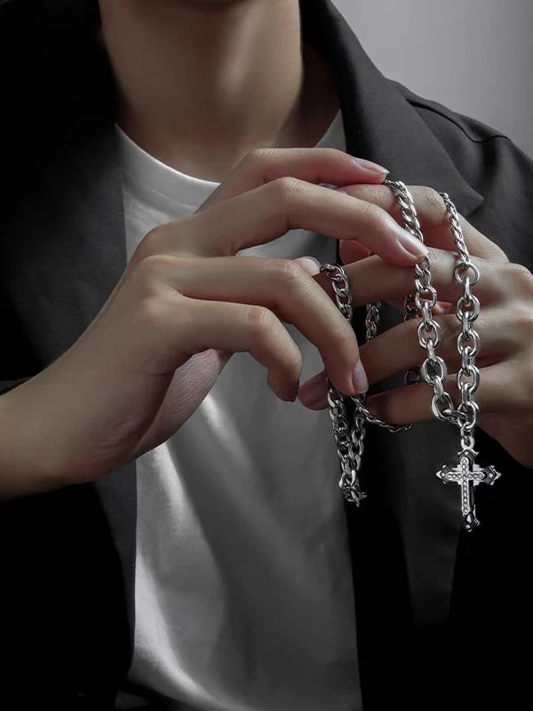 Men's Rhinestone Cross Pendant Chain Necklace - Image 6
