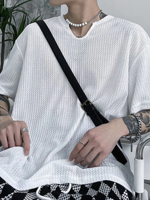 Men's Solid Mesh Notched Neck Short Sleeve Tee - Image 4