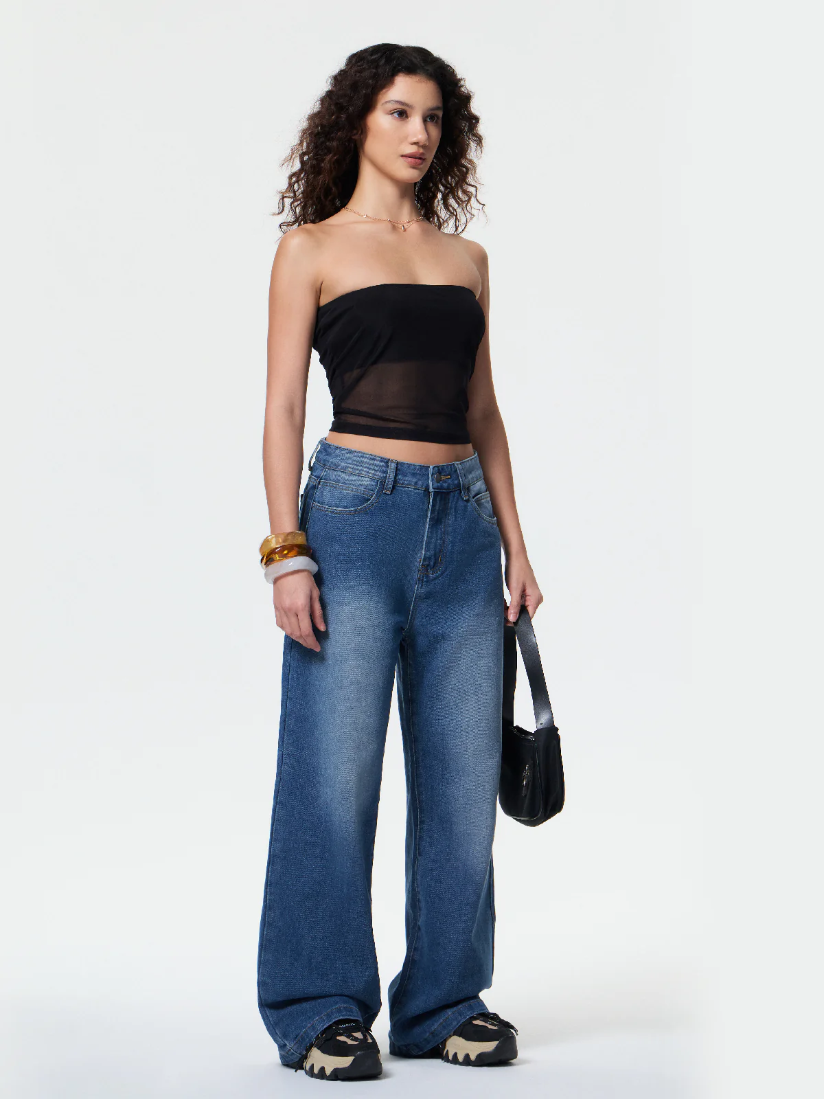 Pocket Design Blue Wash Boyfriend Jeans - Image 11
