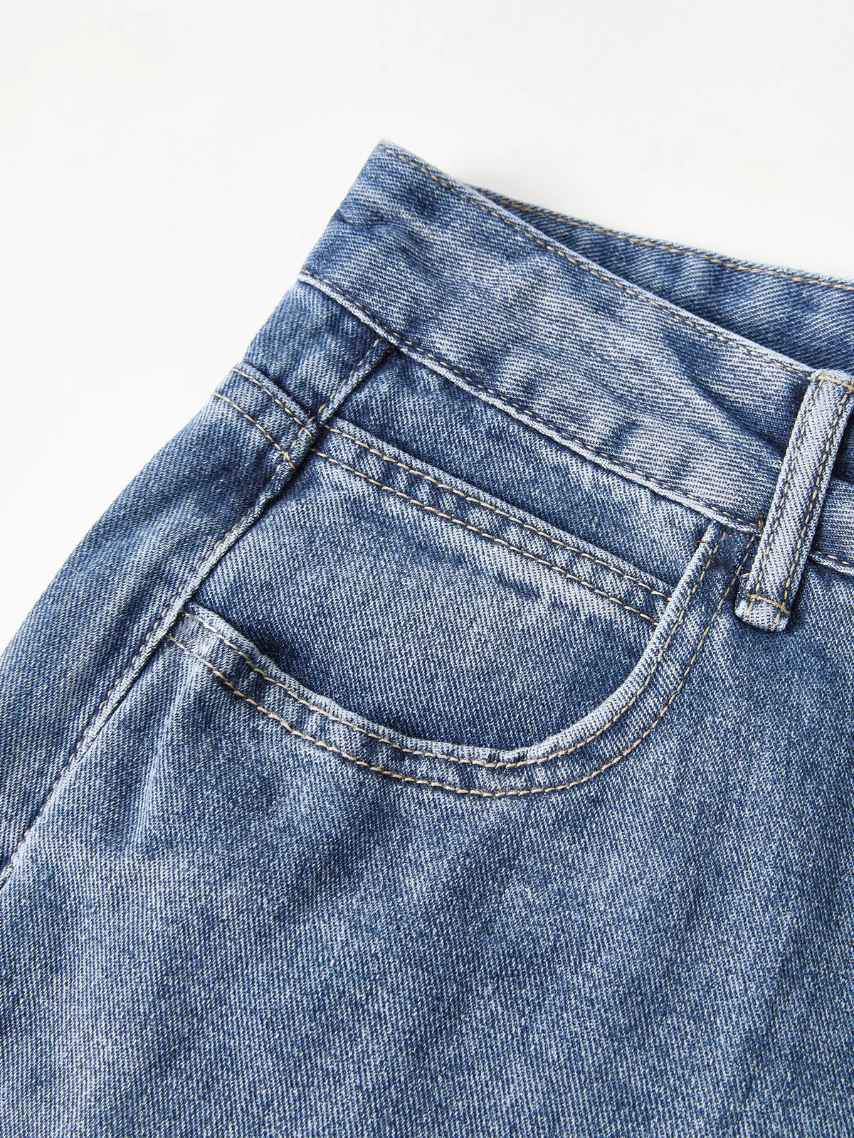 Pocket Design Blue Wash Boyfriend Jeans - Image 20