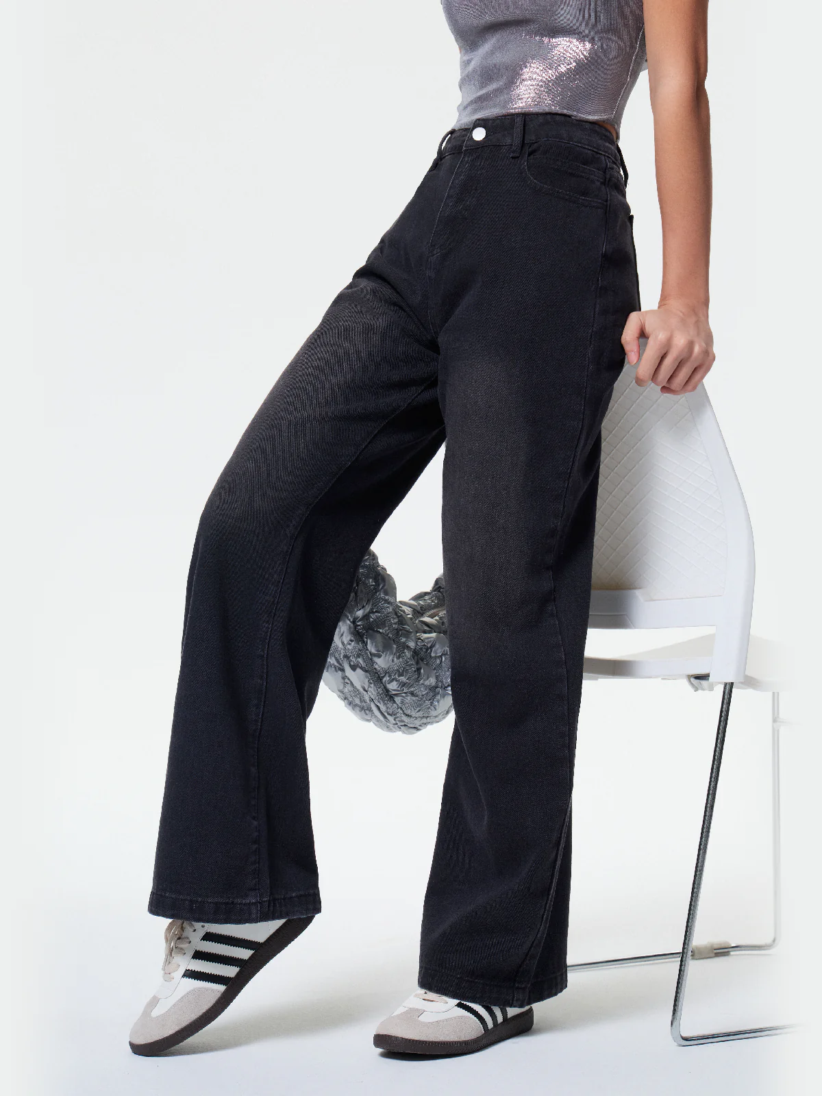 Pocket Design Blue Wash Boyfriend Jeans - Image 3