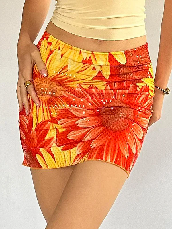 Resort Style Floral Print Mini Skirt - Image 3