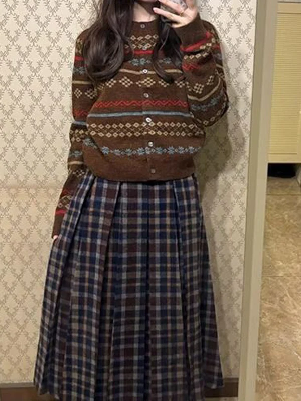 Retro Ethnic Patterns Sweaters - Image 3