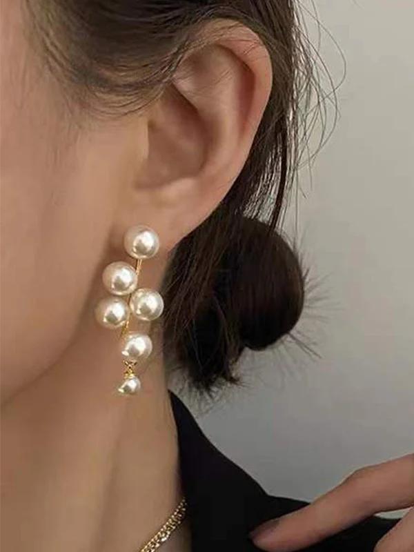 Retro Faux Pearl Earrings - Image 4