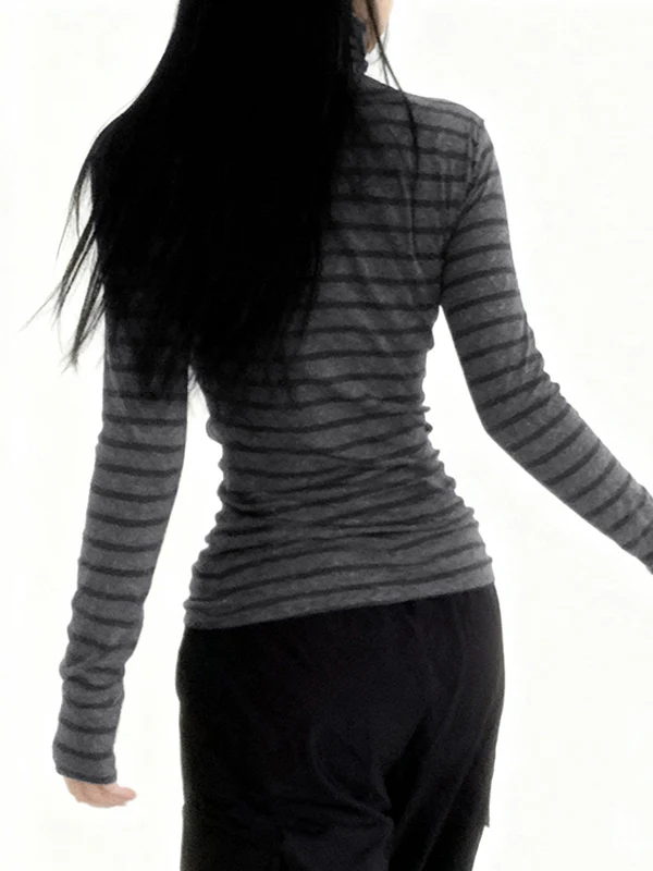 Retro-Inspired Laid-Back Stripes Long Sleeve - Image 3
