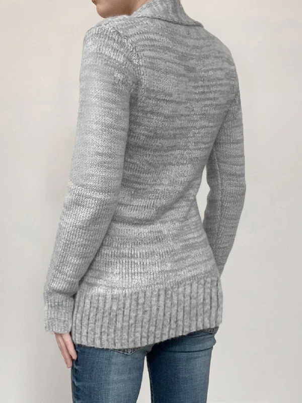 Retro Rolled V-Neck Long Sleeve - Image 3