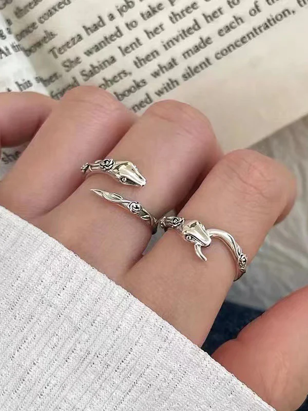 Retro Snake Shaped Rose Open Ring - Image 3
