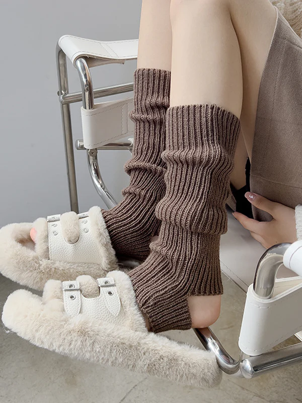 Solid Ribbed Cutout Leg Warmer - Image 3