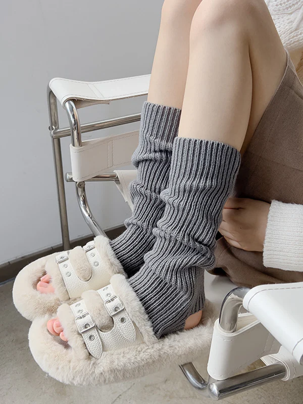 Solid Ribbed Cutout Leg Warmer - Image 4