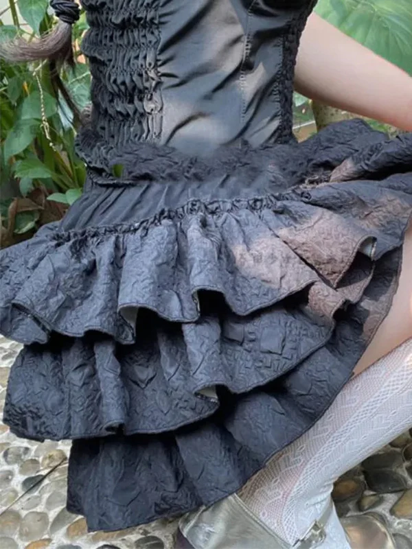 Solid Textured Tiered Shorts - Image 9