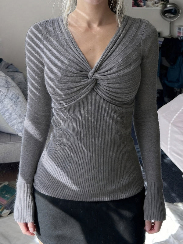 V-Neck Solid Color Fitted Waist Long Sleeve - Image 2
