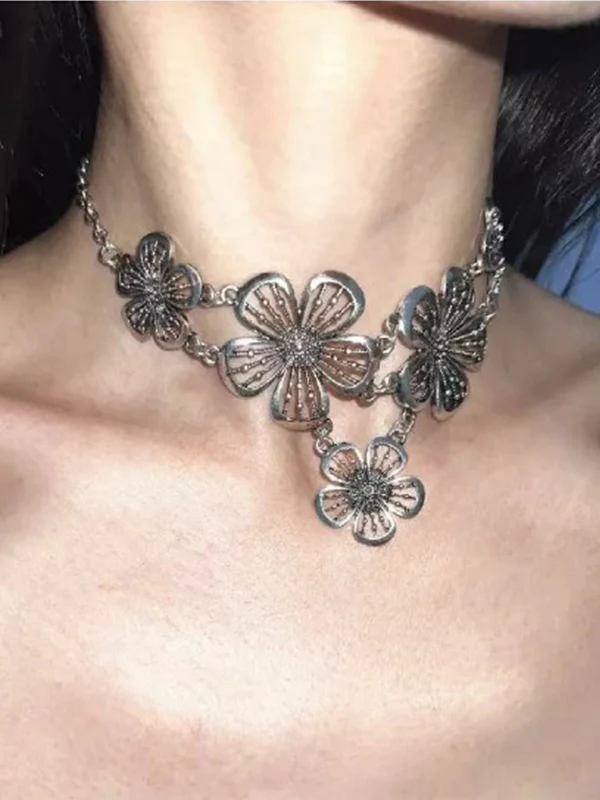 Vintage Hollow Out Flower Necklace