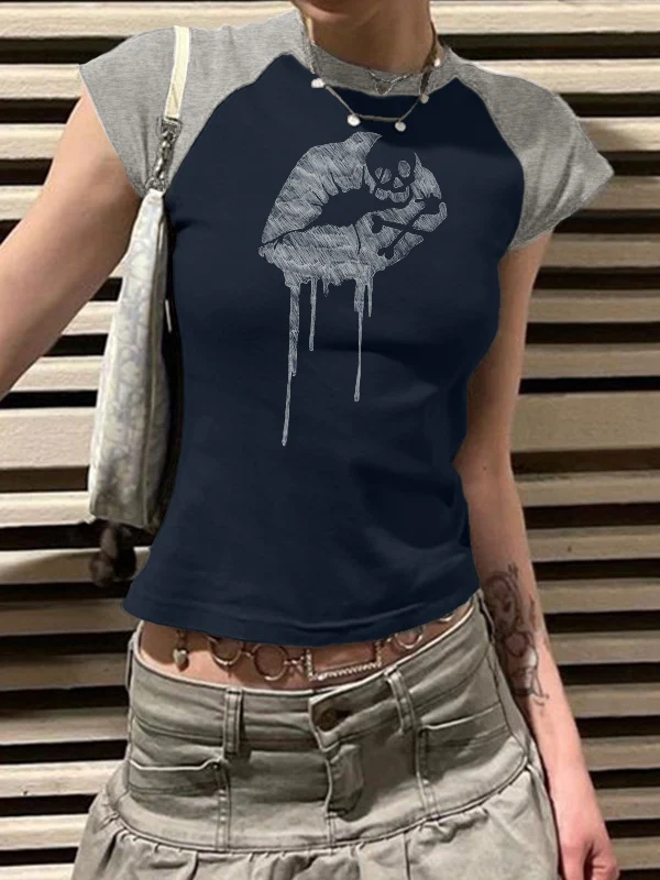 Vintage Lip Print Ragla  Short Sleeve Tee - Image 11