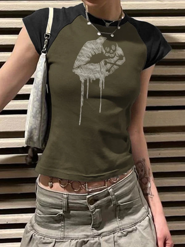 Vintage Lip Print Ragla  Short Sleeve Tee - Image 15