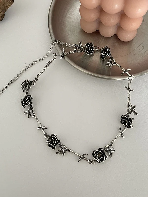Vintage Rose Design Necklace - Image 6