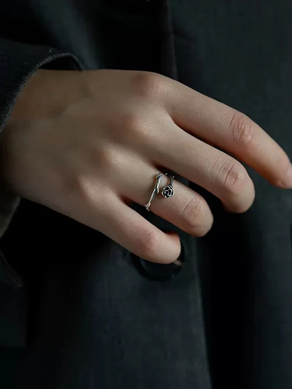 Vintage Thorns Rose Cuff Ring - Image 3