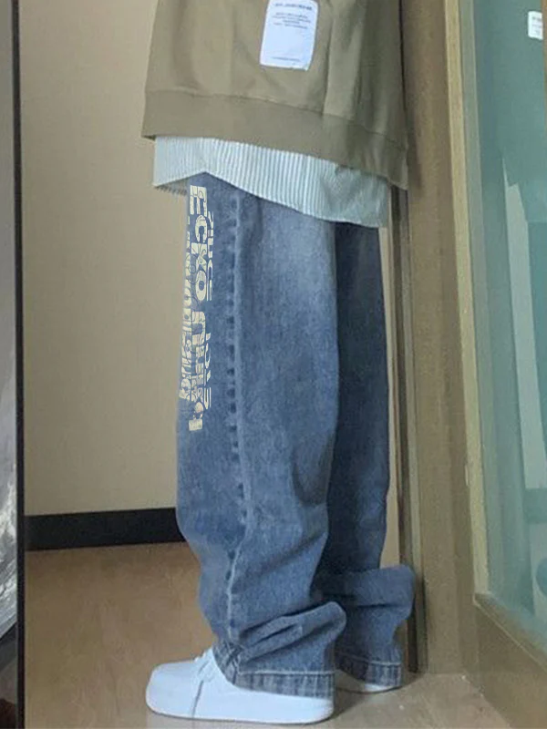 Washed Letter Print High Waist Boyfriend Jeans - Image 11