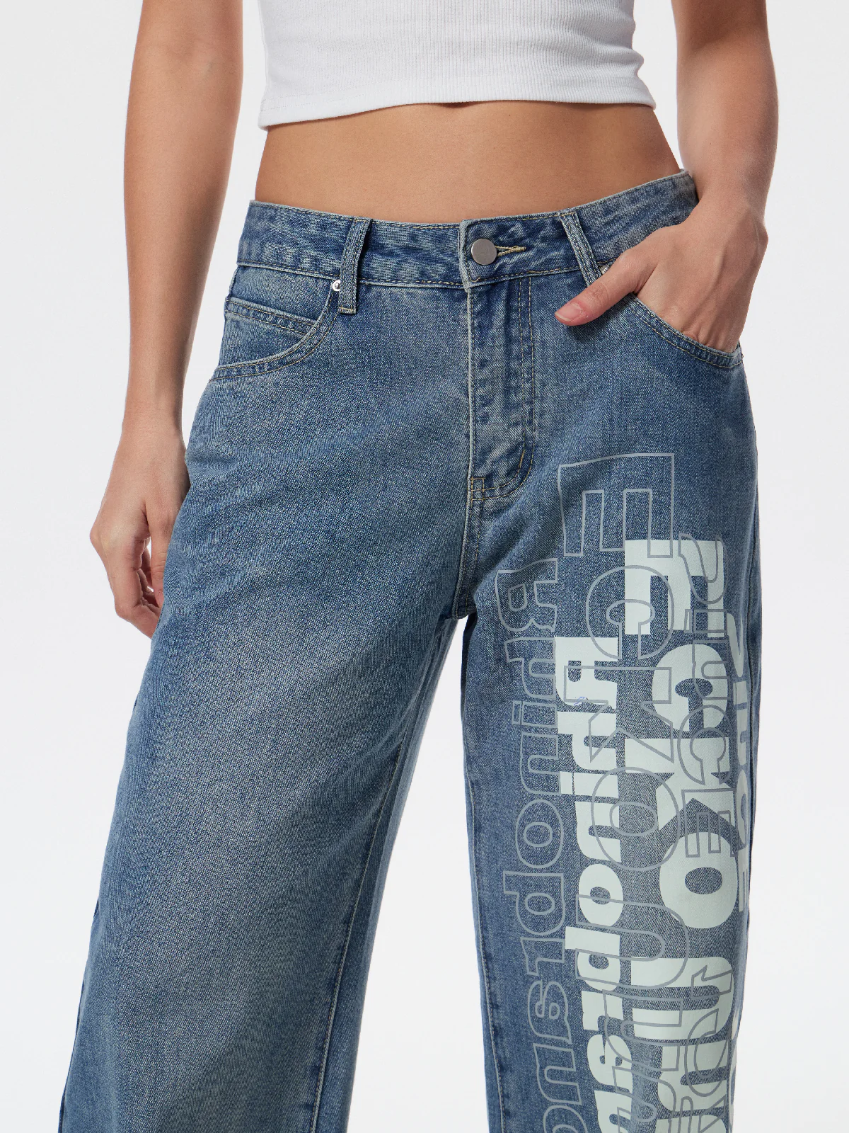 Washed Letter Print High Waist Boyfriend Jeans - Image 6