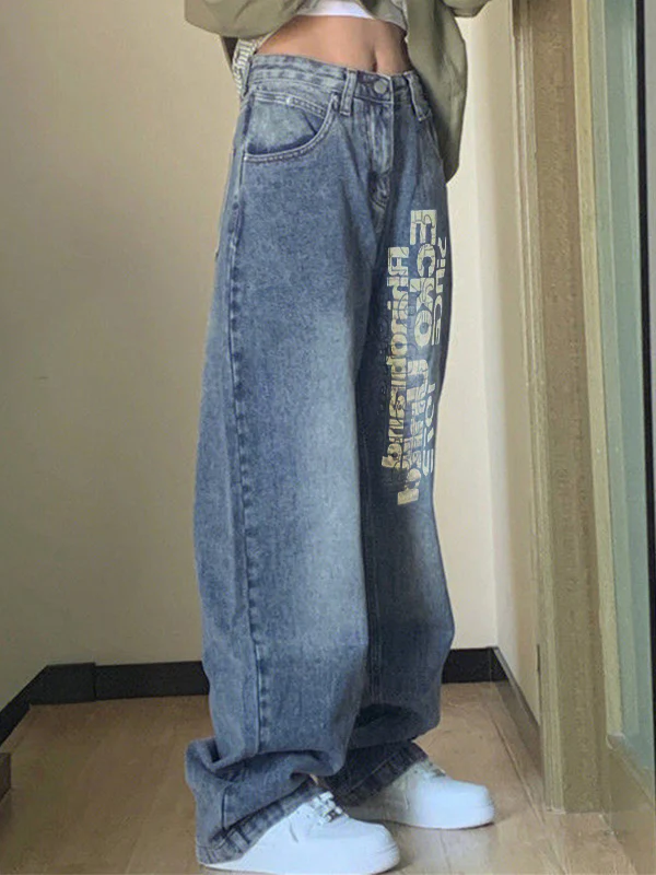Washed Letter Print High Waist Boyfriend Jeans - Image 9
