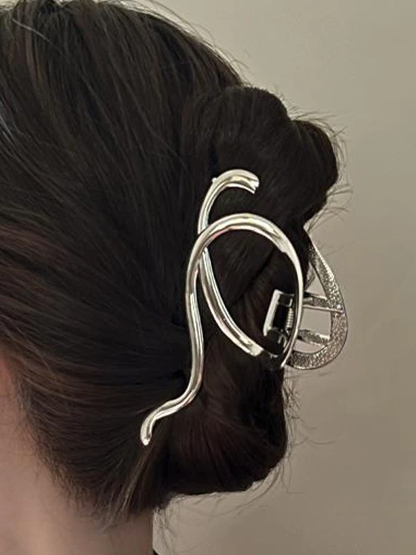 Wave Metal Large Hair Claw Clip - Image 3