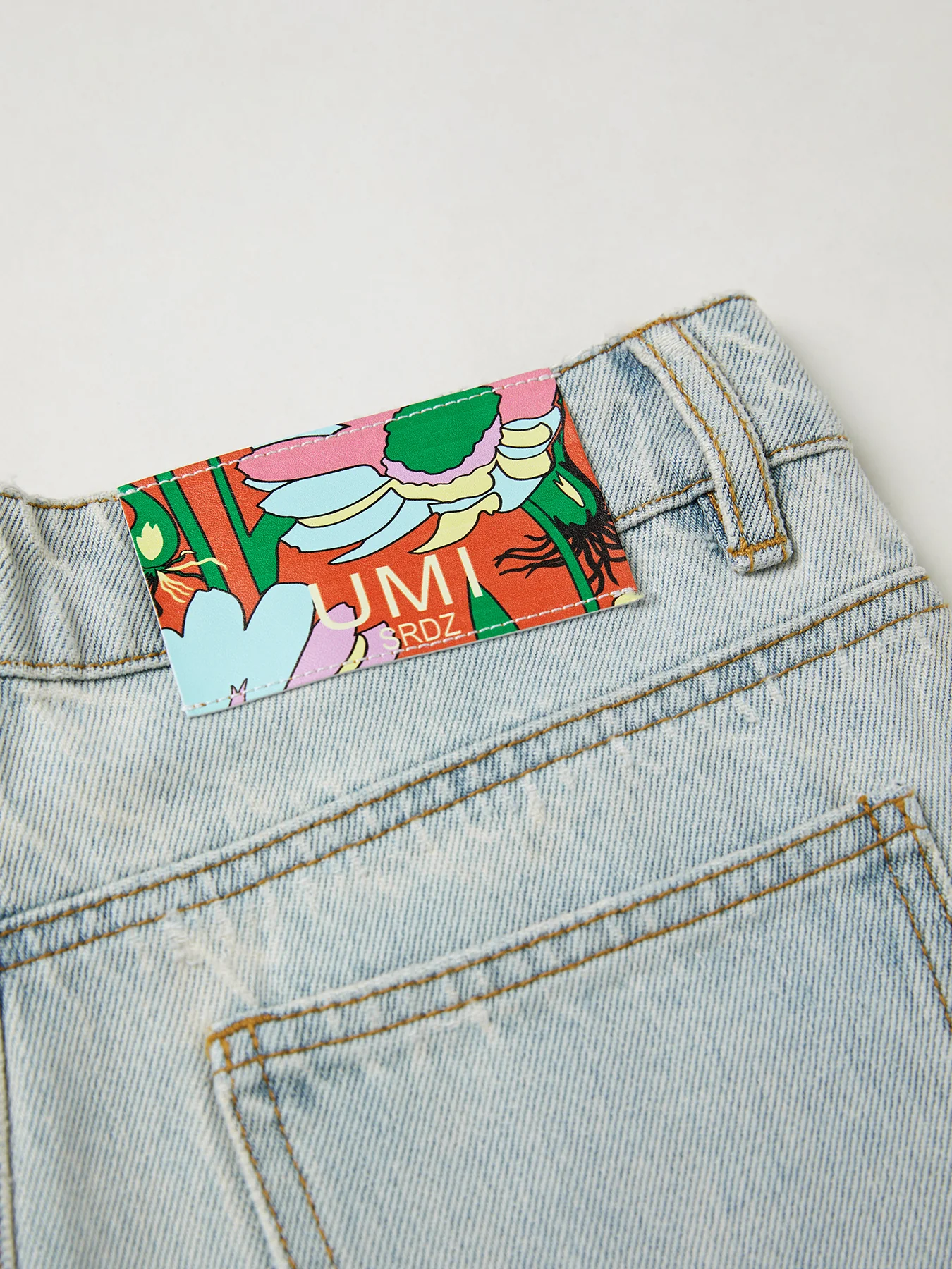 Women's light blue straight jeans - Image 7