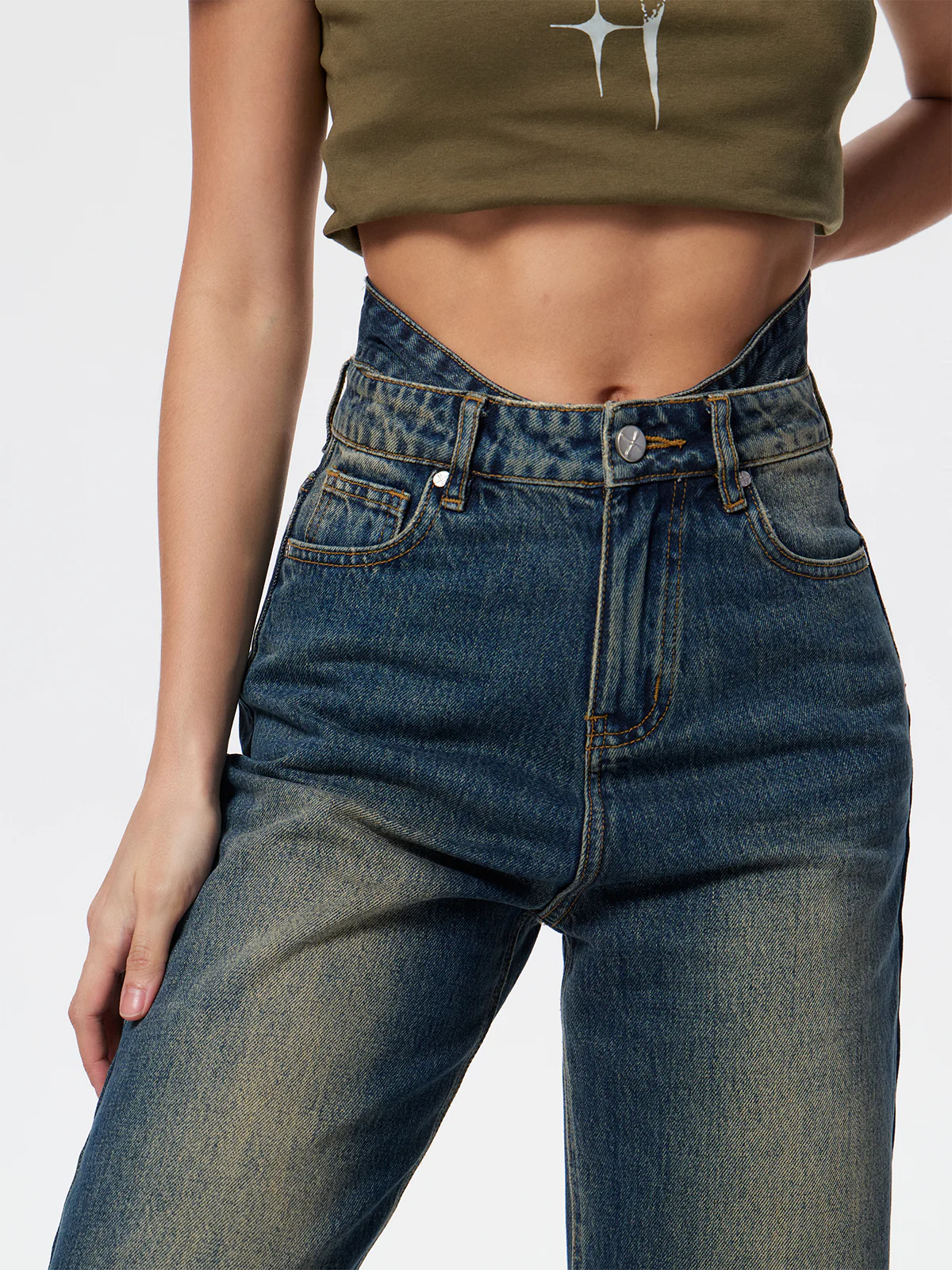 Women's Vintage Pleated Wide Leg Jeans - Image 6