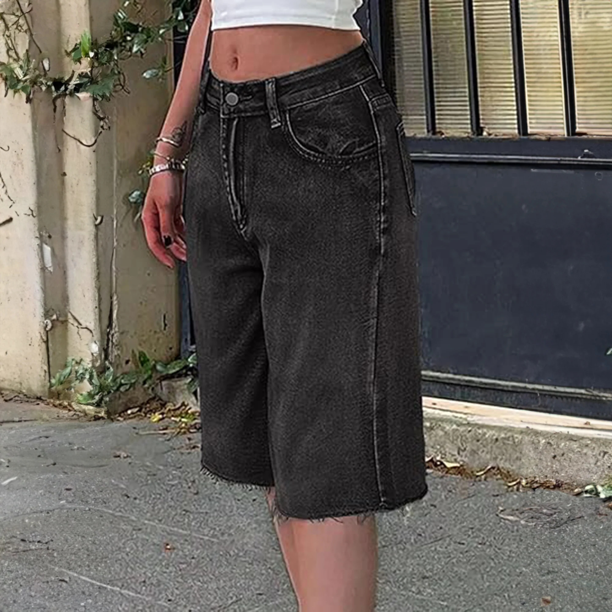 Y2K Vintage Slant Pocket Denim Shorts - Image 11